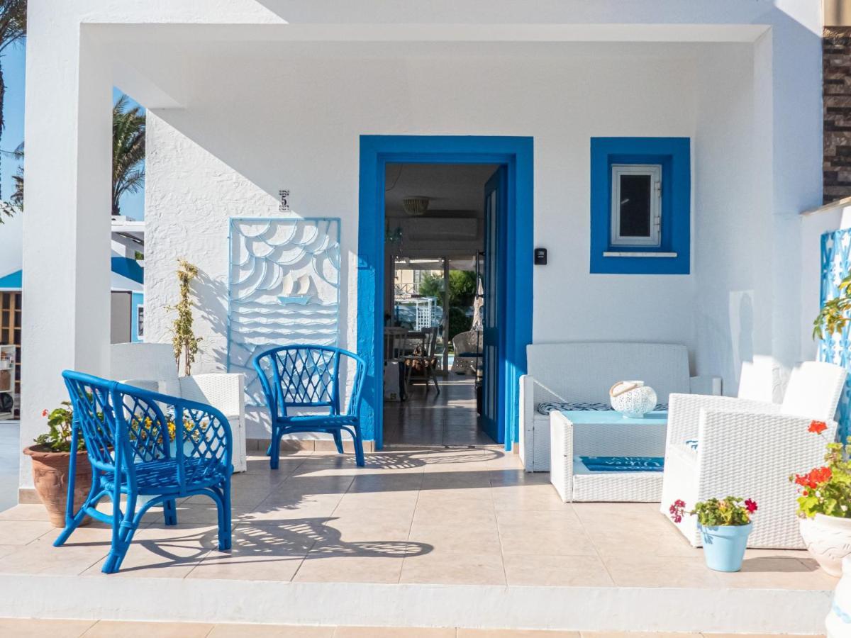 Greek Island Style 2 Bedroom Villa With Pool Next To The Sea Larnaca Bagian luar foto