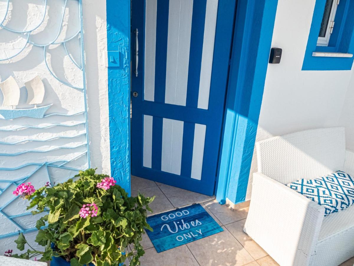 Greek Island Style 2 Bedroom Villa With Pool Next To The Sea Larnaca Bagian luar foto