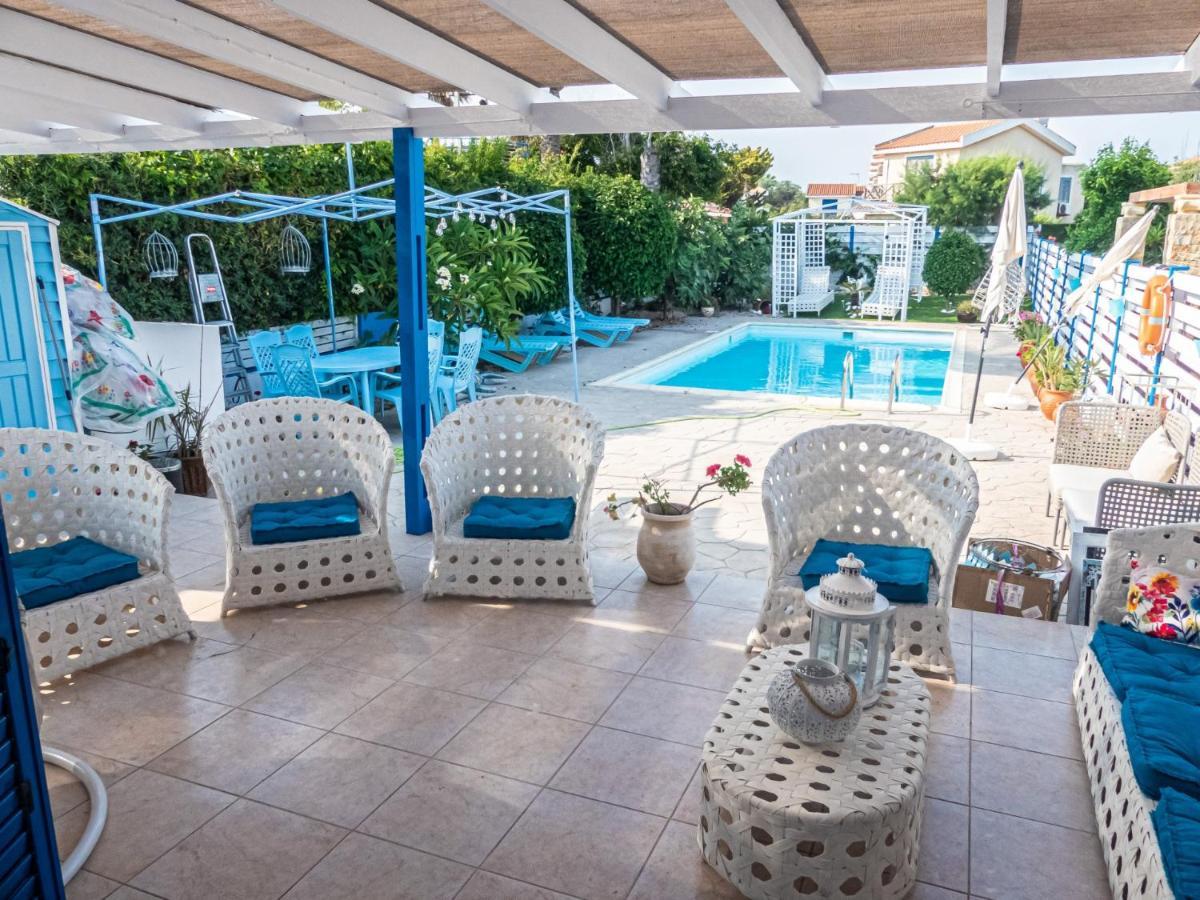 Greek Island Style 2 Bedroom Villa With Pool Next To The Sea Larnaca Bagian luar foto